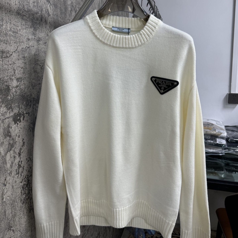 Pra*a sweater